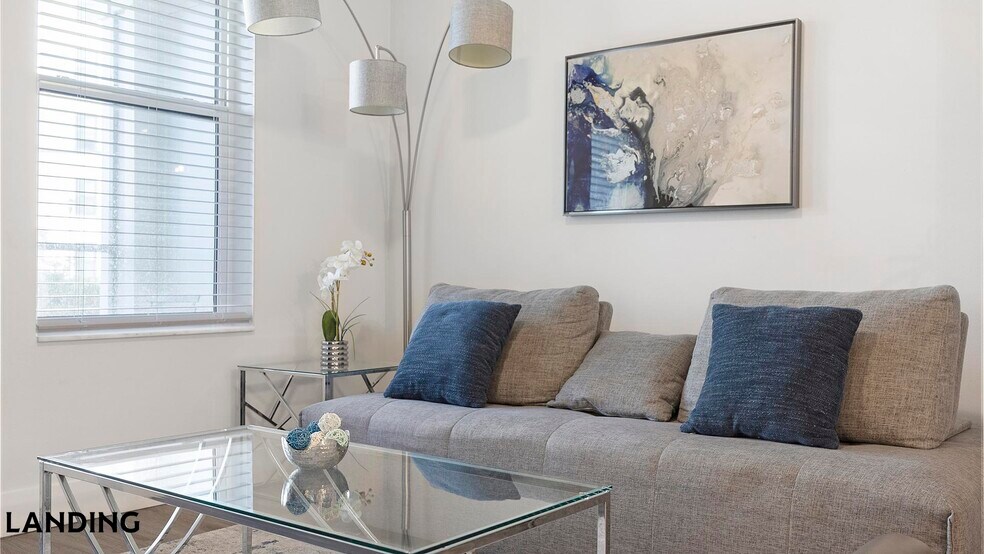 Building Photo - 4950 W Prescott St