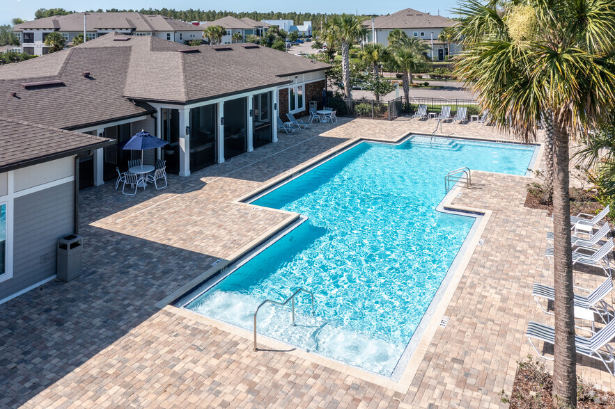 Clubhouse Pool - Atwater Apartments