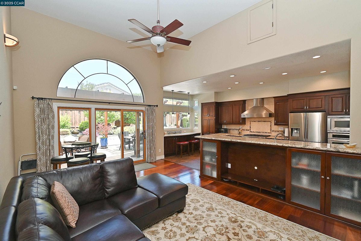 Building Photo - 800 Beaver Creek Ct