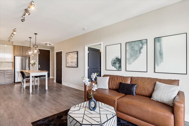 Building Photo - 145 Riverhaven Dr