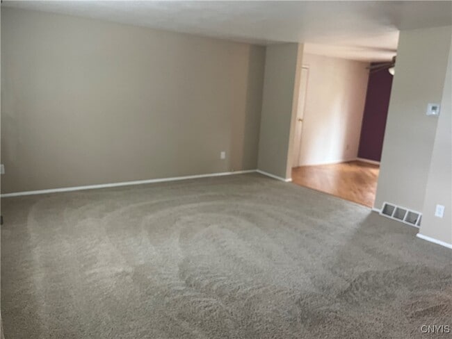 Building Photo - 8180 Mantova Dr