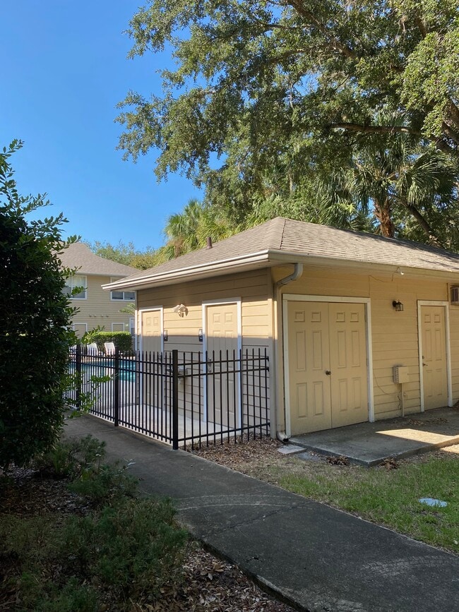 Building Photo - 3543 SW 30th Way