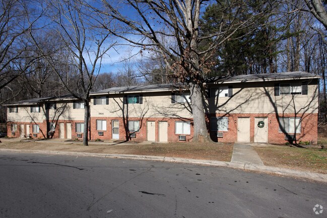 Building Photo - The Heights Townhomes