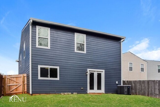 Building Photo - 132 Lockport Dr