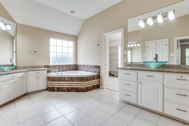 Building Photo - 7408 Bradford Pear Dr