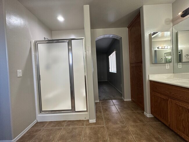 Building Photo - 4792 28th Ln
