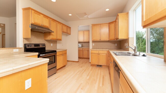 Building Photo - 9448 S 196 Pl