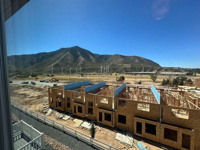 Building Photo - 5280 Acacia Dr