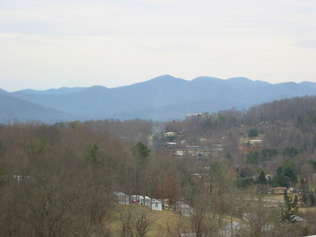 Building Photo - 41 Windy Hill Rd