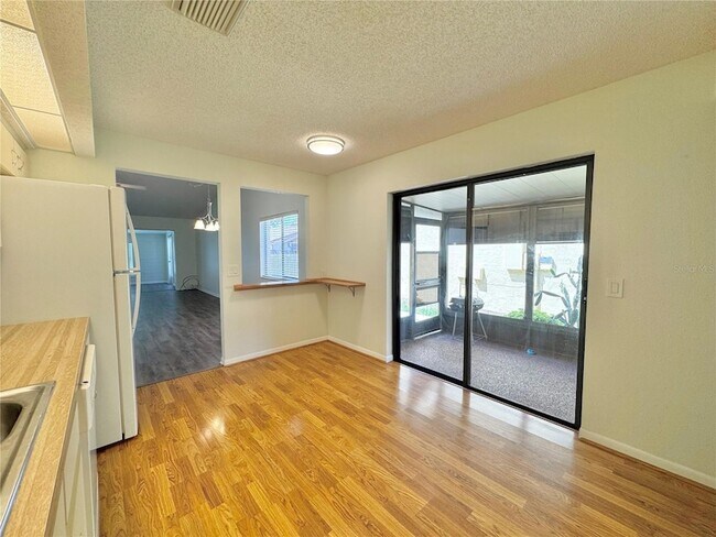 Building Photo - 4004 Cypress Landing S