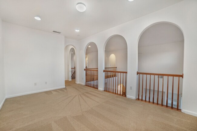 Building Photo - 10849 Brookfield Ave