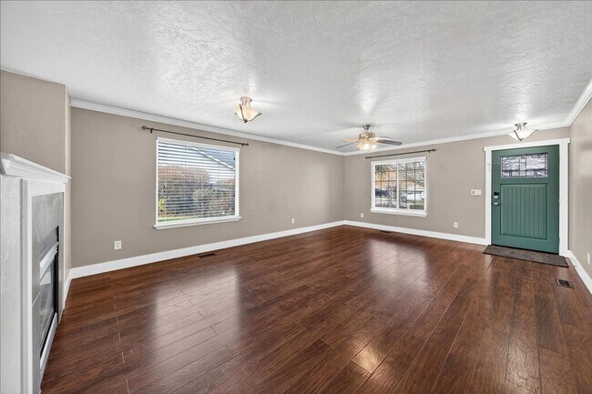 Building Photo - Beautiful NW Meridian Home with Privacy and Community Amenities