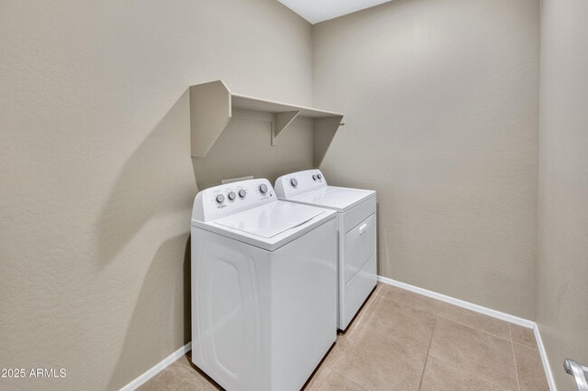 Building Photo - 22771 E Via Del Palo