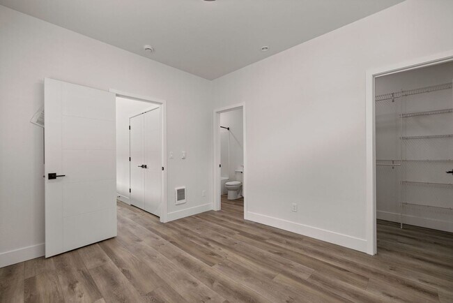 Building Photo - New Construction DownTown Tacoma - Great CityScape Views!
