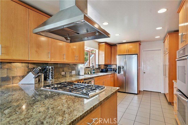 Building Photo - 7161 Grasswood Ave