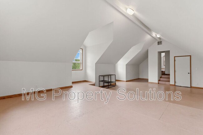 Building Photo - 5151 Nicasio Valley Rd