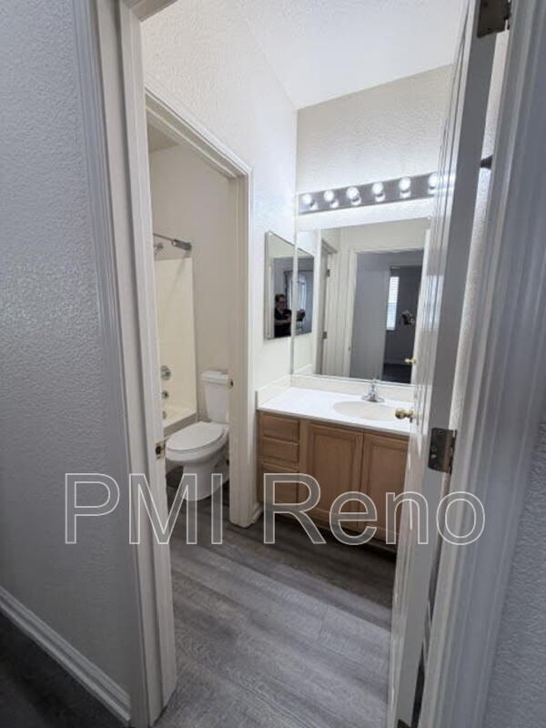 Building Photo - 3736 Culpepper Dr