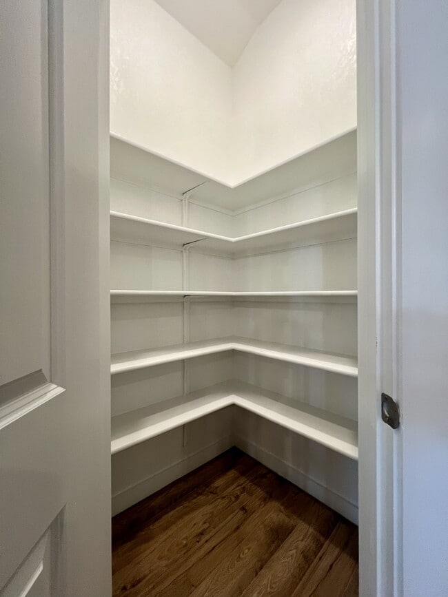 Building Photo - 14438 Inspiration Pt