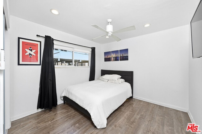 Building Photo - 1914 Pacific Ave