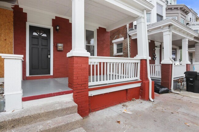 Building Photo - 2626 N 6th St