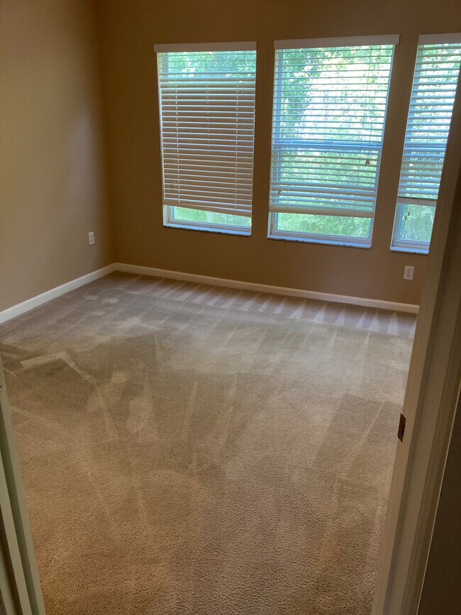 Building Photo - 814 Shropshire Loop