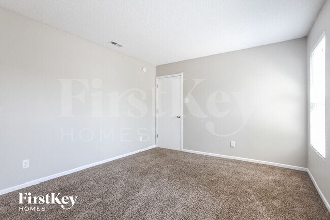 Building Photo - 10872 Zimmerman Ln