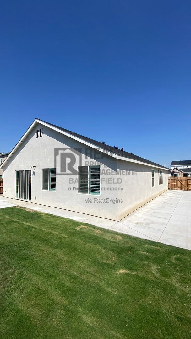 Building Photo - 6617 Shaver Dr
