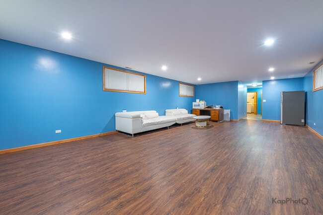 Building Photo - 3548 S Artesian Ave