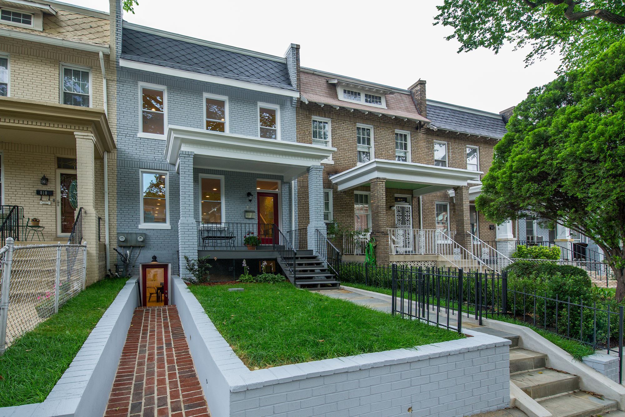 Separate entrance - 812 Kentucky Ave SE