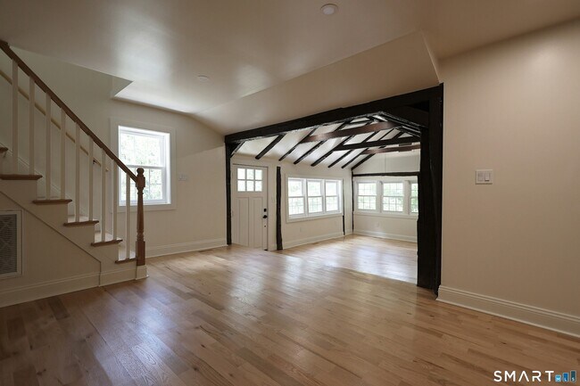 Building Photo - 37 Peaceable St