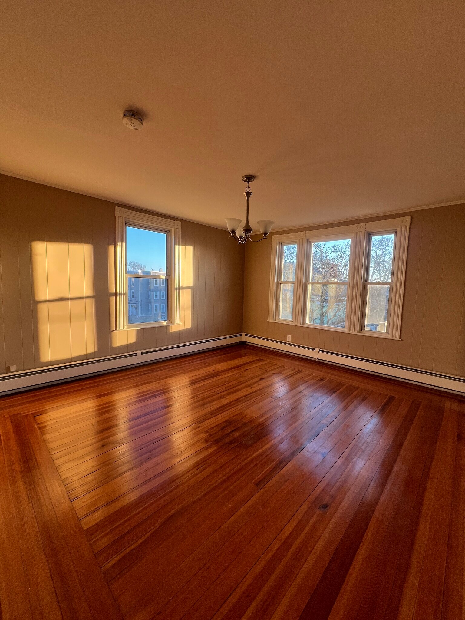 Building Photo - 61 Park St