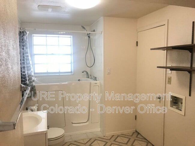 Building Photo - 9493 W Columbia Pl