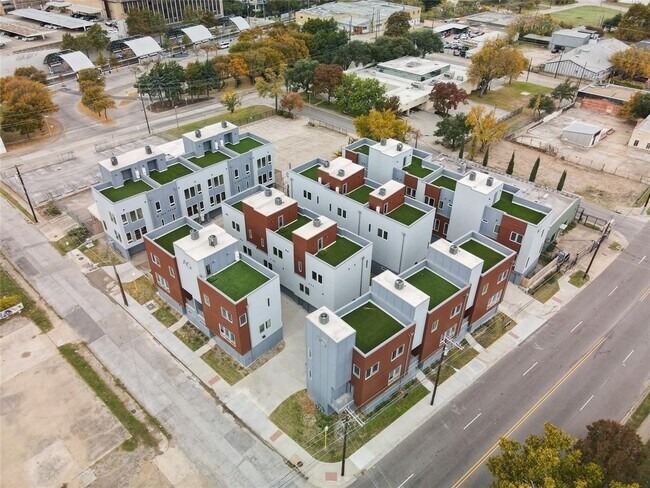 Building Photo - 1515 S Akard St