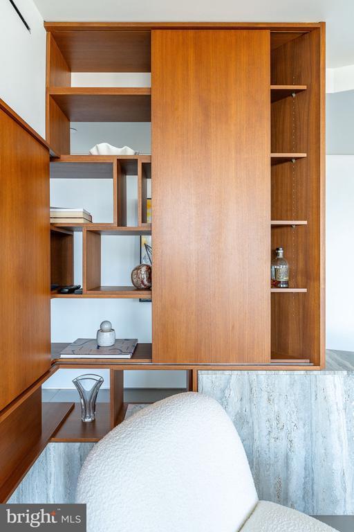 Building Photo - 210 W Rittenhouse Square