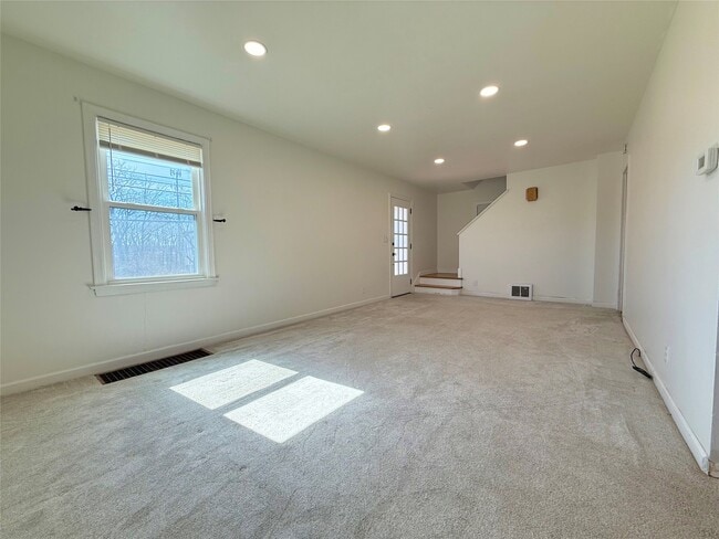 Building Photo - 2703 Watson Blvd