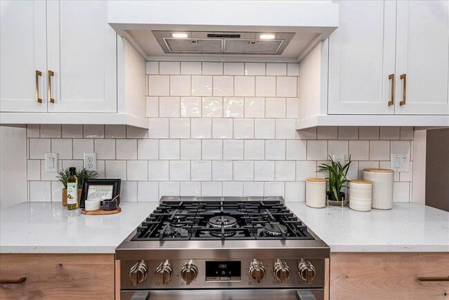 Building Photo - 8357 W Shams Ln