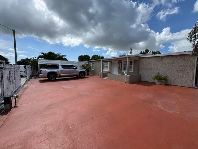 Building Photo - 3540 NW 95th Terrace