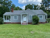 Building Photo - 3 Bedroom 1 bath House in Lake City SC! Re...