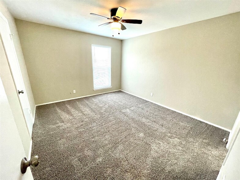 Building Photo - 3813 Coates Cir