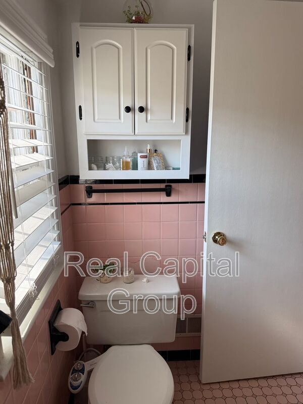 Building Photo - 226 Capen Blvd