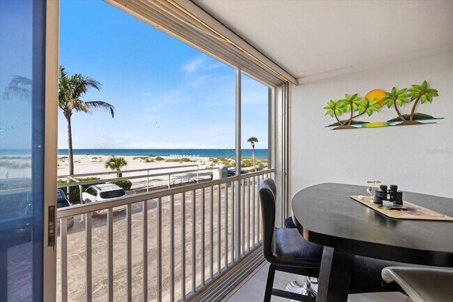 Building Photo - 1400 Tarpon Center Dr