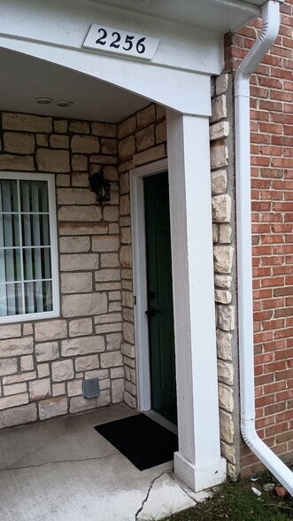 Building Photo - 2256 Monarch Dr