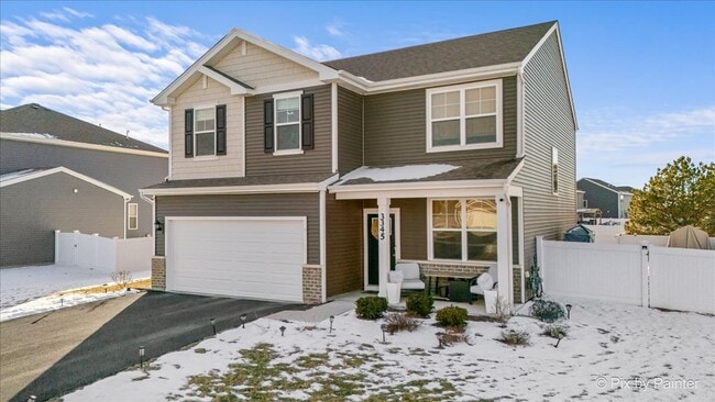 Building Photo - 3345 Seeley St