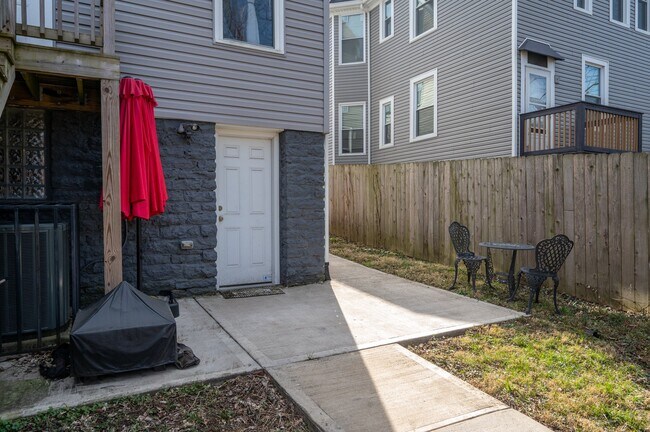 Building Photo - 1540 Blair Ave