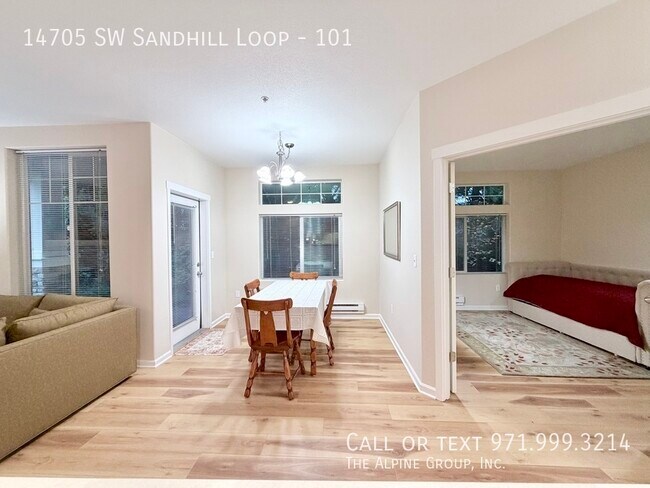 Building Photo - 14705 SW Sandhill Loop