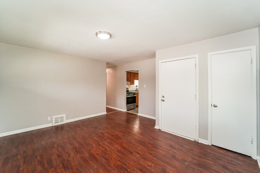 Building Photo - 5676#5678 North 61st Street, 53218; #1323339 - 1323339