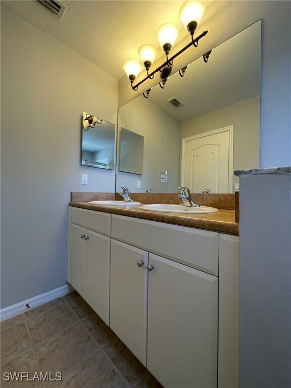 Building Photo - 8711 Athena Ct