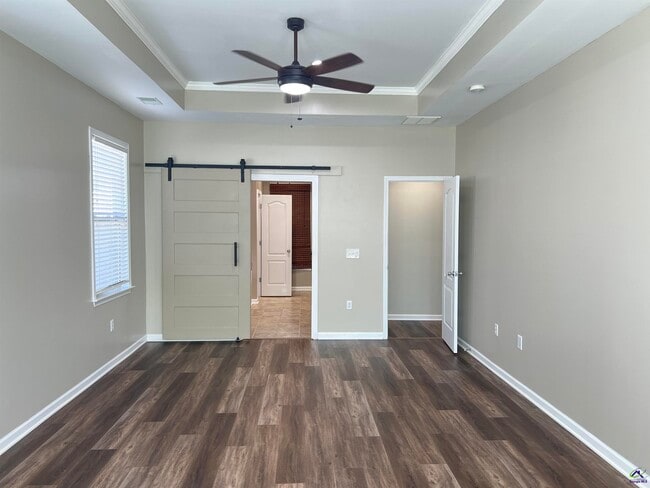 Building Photo - 210 Hearthwood Dr