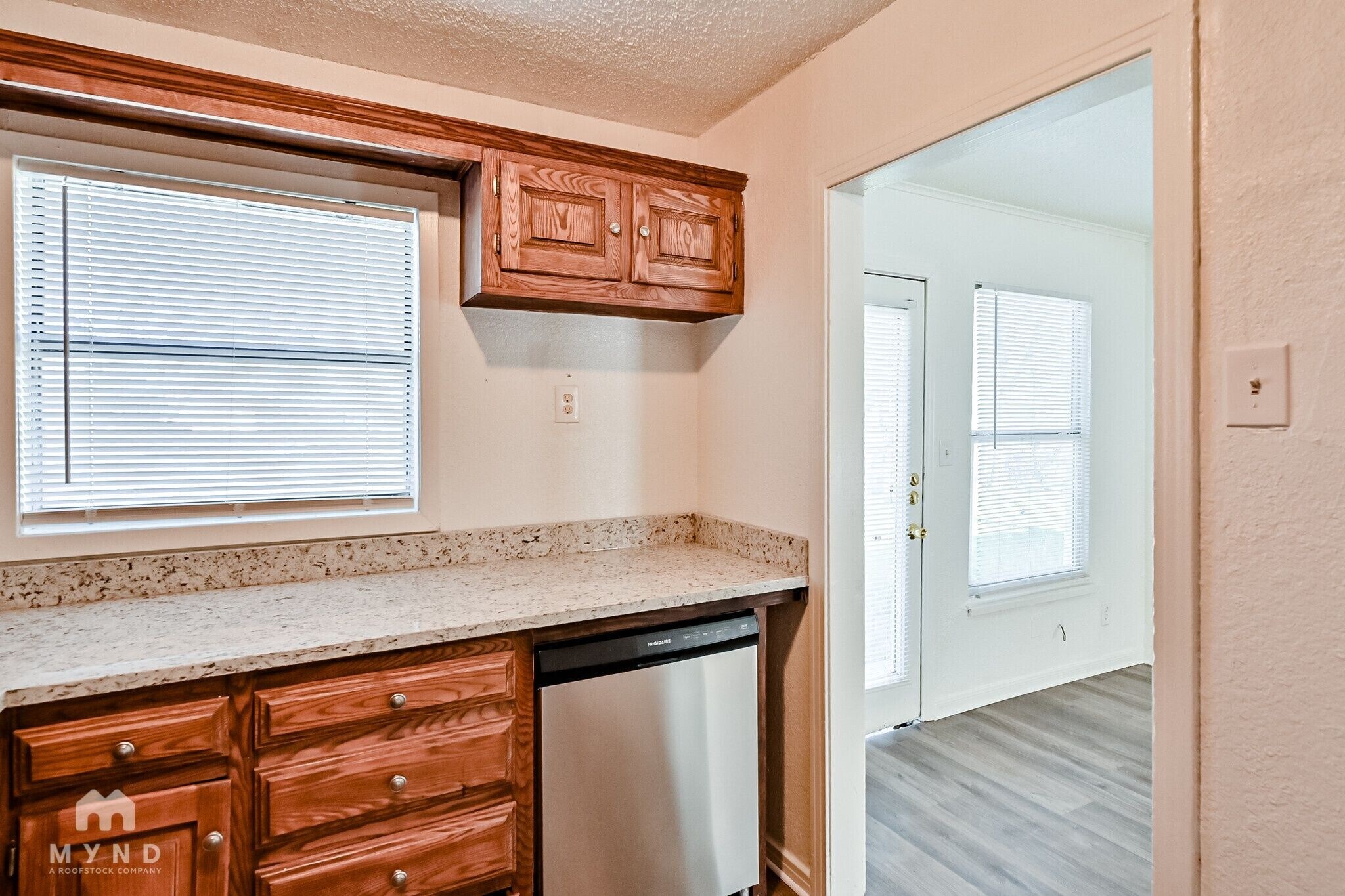 Building Photo - 404 Lanola Ct