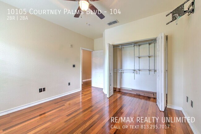 Building Photo - 10105 Courtney Palms Blvd